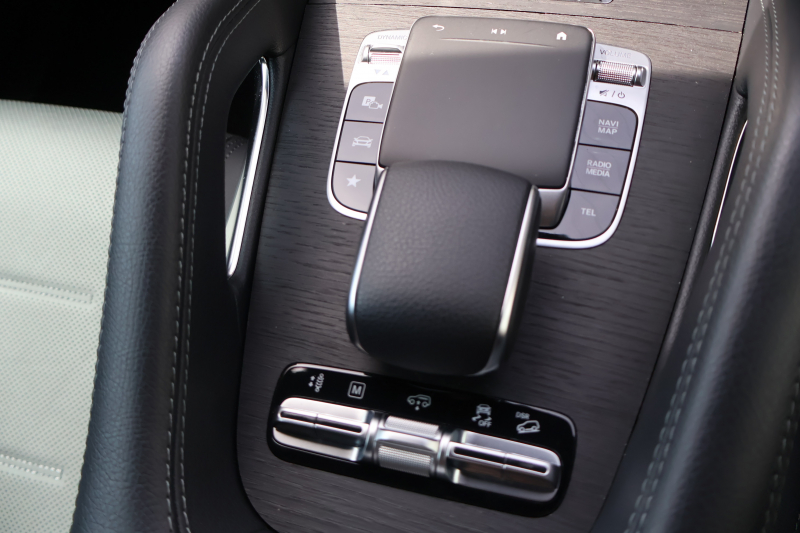 メルセデスベンツ GLE GLE400d 4MATIC ｸｰﾍﾟ ｽﾎﾟｰﾂ　E-ACTIVE BODY CONTROLPKG ﾚｰﾀﾞｰｾｰﾌﾃｨPKG ｴﾅｼﾞｬｲｼﾞﾝｸﾞPKG 1ｵｰﾅｰ ﾊﾟﾉﾗﾏSR 黒ﾅｯﾊﾟ革 ｼｰﾄﾋｰﾀｰ ﾍﾞﾝﾁﾚｰﾀｰ 純正12.3ｲﾝﾁﾅﾋﾞTV MBUX Burmester ﾌｯﾄﾄﾗﾝｸOP 温冷ｶｯﾌﾟﾎﾙﾀﾞｰ HUD LEDﾗｲﾄ AMG21ｲﾝﾁAW　2年保証