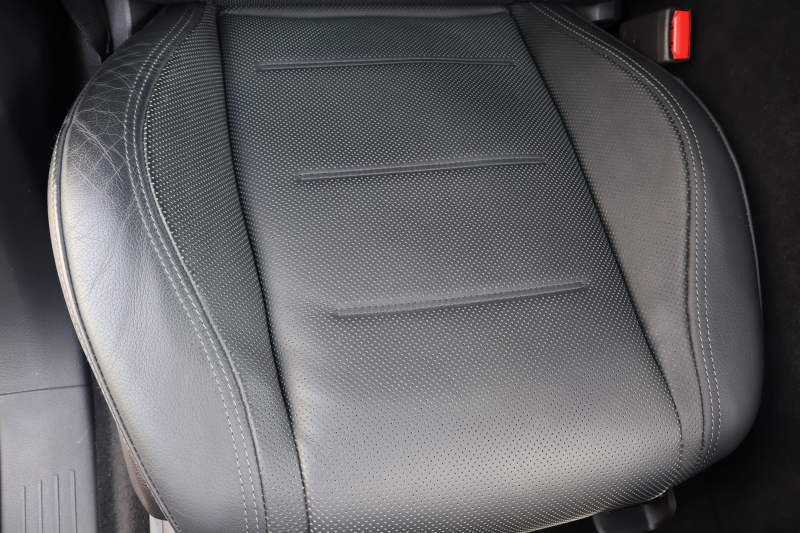 メルセデスベンツ GLE GLE400d 4MATIC ｸｰﾍﾟ ｽﾎﾟｰﾂ　E-ACTIVE BODY CONTROLPKG ﾚｰﾀﾞｰｾｰﾌﾃｨPKG ｴﾅｼﾞｬｲｼﾞﾝｸﾞPKG 1ｵｰﾅｰ ﾊﾟﾉﾗﾏSR 黒ﾅｯﾊﾟ革 ｼｰﾄﾋｰﾀｰ ﾍﾞﾝﾁﾚｰﾀｰ 純正12.3ｲﾝﾁﾅﾋﾞTV MBUX Burmester ﾌｯﾄﾄﾗﾝｸOP 温冷ｶｯﾌﾟﾎﾙﾀﾞｰ HUD LEDﾗｲﾄ AMG21ｲﾝﾁAW　2年保証