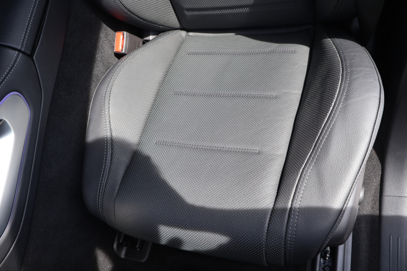 メルセデスベンツ GLE GLE400d 4MATIC ｸｰﾍﾟ ｽﾎﾟｰﾂ　E-ACTIVE BODY CONTROLPKG ﾚｰﾀﾞｰｾｰﾌﾃｨPKG ｴﾅｼﾞｬｲｼﾞﾝｸﾞPKG 1ｵｰﾅｰ ﾊﾟﾉﾗﾏSR 黒ﾅｯﾊﾟ革 ｼｰﾄﾋｰﾀｰ ﾍﾞﾝﾁﾚｰﾀｰ 純正12.3ｲﾝﾁﾅﾋﾞTV MBUX Burmester ﾌｯﾄﾄﾗﾝｸOP 温冷ｶｯﾌﾟﾎﾙﾀﾞｰ HUD LEDﾗｲﾄ AMG21ｲﾝﾁAW　2年保証
