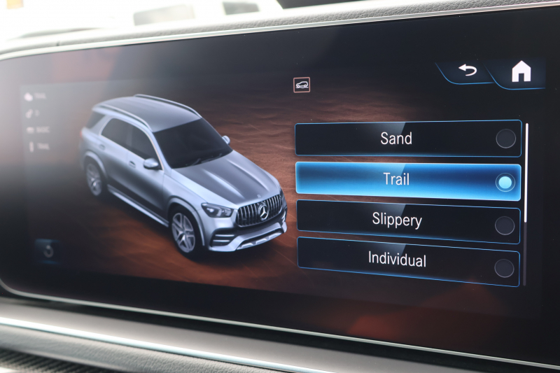 AMG GLE GLE53 4MATIC+(ISG搭載ﾓﾃﾞﾙ)　AMGｲﾝﾃﾘｱｶｰﾎﾞﾝPKG ﾚｰﾀﾞｰｾｰﾌﾃｨPKG ｴﾅｼﾞｬｲｼﾞﾝｸﾞPKG ﾊﾟﾉﾗﾏSR 黒ﾅｯﾊﾟ革 ｼｰﾄﾋｰﾀｰ ﾍﾞﾝﾁﾚｰﾀｰ 純正12.3ｲﾝﾁﾅﾋﾞTV MBUX 360°ｶﾒﾗ Burmester ﾌｯﾄﾄﾗﾝｸOP 温冷機能付ｶｯﾌﾟﾎﾙﾀﾞｰ HUD LED AMG21ｲﾝﾁAW　2年保証