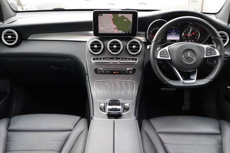 メルセデスベンツ GLC GLC250 4MATIC ｽﾎﾟｰﾂ(本革仕様)　AMGｽﾀｲﾘﾝｸﾞPKG ｴｱﾊﾞﾗﾝｽPKG ﾚｰﾀﾞｰｾｰﾌﾃｨPKG  ﾊﾟﾉﾗﾐｯｸSR 黒革ｼｰﾄ ｼｰﾄﾋｰﾀｰ ｷｰﾚｽGO 純正ﾅﾋﾞ地ﾃﾞｼﾞ 360度ｶﾒﾗｼｽﾃﾑ Burmester  電動Rｹﾞｰﾄ ﾌｯﾄﾄﾗﾝｸOP LEDﾍｯﾄﾞPTS AIRBODYｻｽ AMG19ｲﾝﾁAW　2年保証