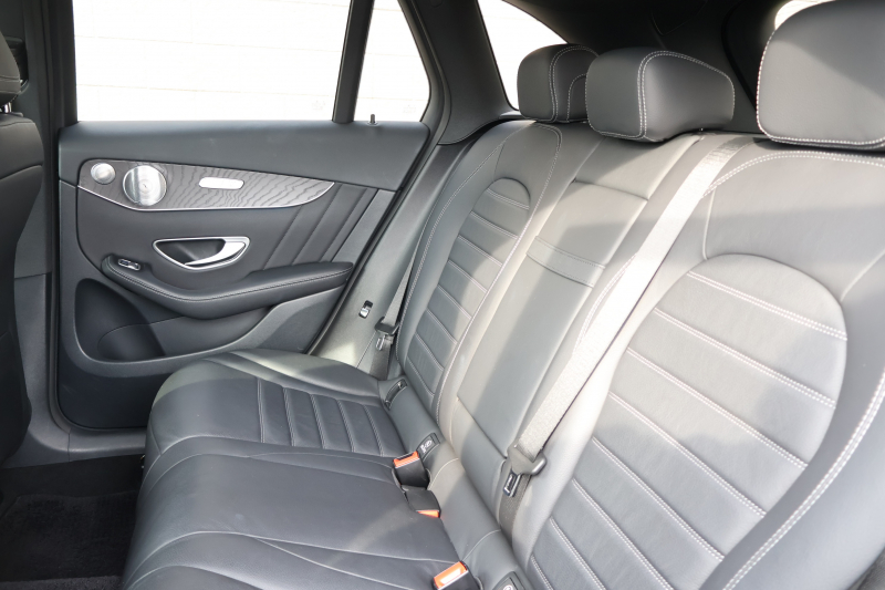 メルセデスベンツ GLC GLC250 4MATIC ｽﾎﾟｰﾂ(本革仕様)　AMGｽﾀｲﾘﾝｸﾞPKG ｴｱﾊﾞﾗﾝｽPKG ﾚｰﾀﾞｰｾｰﾌﾃｨPKG  ﾊﾟﾉﾗﾐｯｸSR 黒革ｼｰﾄ ｼｰﾄﾋｰﾀｰ ｷｰﾚｽGO 純正ﾅﾋﾞ地ﾃﾞｼﾞ 360度ｶﾒﾗｼｽﾃﾑ Burmester  電動Rｹﾞｰﾄ ﾌｯﾄﾄﾗﾝｸOP LEDﾍｯﾄﾞPTS AIRBODYｻｽ AMG19ｲﾝﾁAW　2年保証