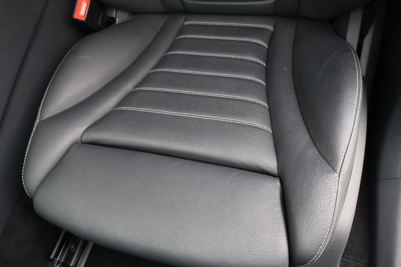 メルセデスベンツ GLC GLC250 4MATIC ｽﾎﾟｰﾂ(本革仕様)　AMGｽﾀｲﾘﾝｸﾞPKG ｴｱﾊﾞﾗﾝｽPKG ﾚｰﾀﾞｰｾｰﾌﾃｨPKG  ﾊﾟﾉﾗﾐｯｸSR 黒革ｼｰﾄ ｼｰﾄﾋｰﾀｰ ｷｰﾚｽGO 純正ﾅﾋﾞ地ﾃﾞｼﾞ 360度ｶﾒﾗｼｽﾃﾑ Burmester  電動Rｹﾞｰﾄ ﾌｯﾄﾄﾗﾝｸOP LEDﾍｯﾄﾞPTS AIRBODYｻｽ AMG19ｲﾝﾁAW　2年保証