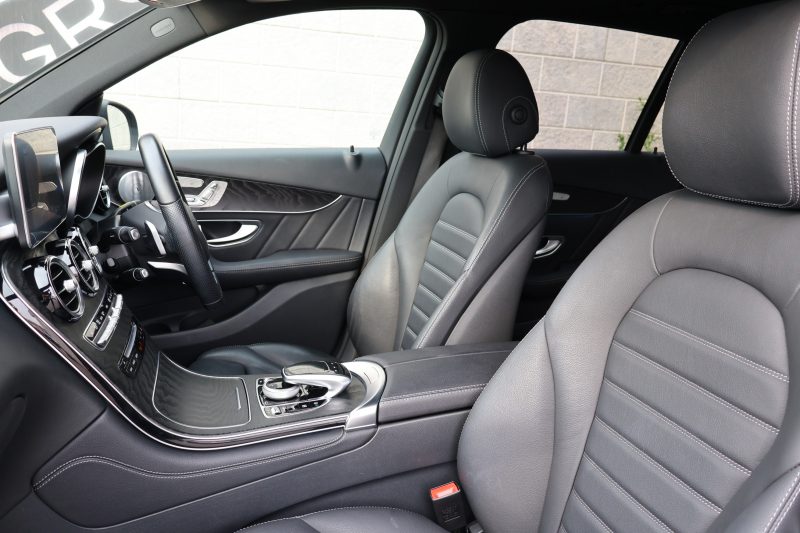 メルセデスベンツ GLC GLC250 4MATIC ｽﾎﾟｰﾂ(本革仕様)　AMGｽﾀｲﾘﾝｸﾞPKG ｴｱﾊﾞﾗﾝｽPKG ﾚｰﾀﾞｰｾｰﾌﾃｨPKG  ﾊﾟﾉﾗﾐｯｸSR 黒革ｼｰﾄ ｼｰﾄﾋｰﾀｰ ｷｰﾚｽGO 純正ﾅﾋﾞ地ﾃﾞｼﾞ 360度ｶﾒﾗｼｽﾃﾑ Burmester  電動Rｹﾞｰﾄ ﾌｯﾄﾄﾗﾝｸOP LEDﾍｯﾄﾞPTS AIRBODYｻｽ AMG19ｲﾝﾁAW　2年保証