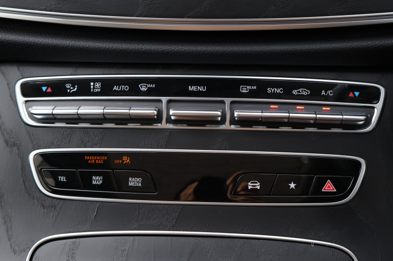 メルセデスベンツ Eクラス E220d 4MATIC ｵｰﾙﾃﾚｲﾝ　後期型 ｴｸｽｸﾙｰｼﾌﾞPKG ｴﾅｼﾞｬｲｼﾞﾝｸﾞPKG ﾚｰﾀﾞｰｾｰﾌﾃｨPKG ﾊﾟﾉﾗﾏSR ﾌﾞﾗｯｸ革 ｼｰﾄﾋｰﾀ ﾍﾞﾝﾁﾚｰﾀ MBUX AR12.3ｲﾝﾁﾅﾋﾞ地ﾃﾞｼﾞ Burmester ﾜｲﾔﾚｽﾁｬｰｼﾞﾝｸﾞ HUD ｴｱｻｽ 純正19ｲﾝﾁAW　2年保証