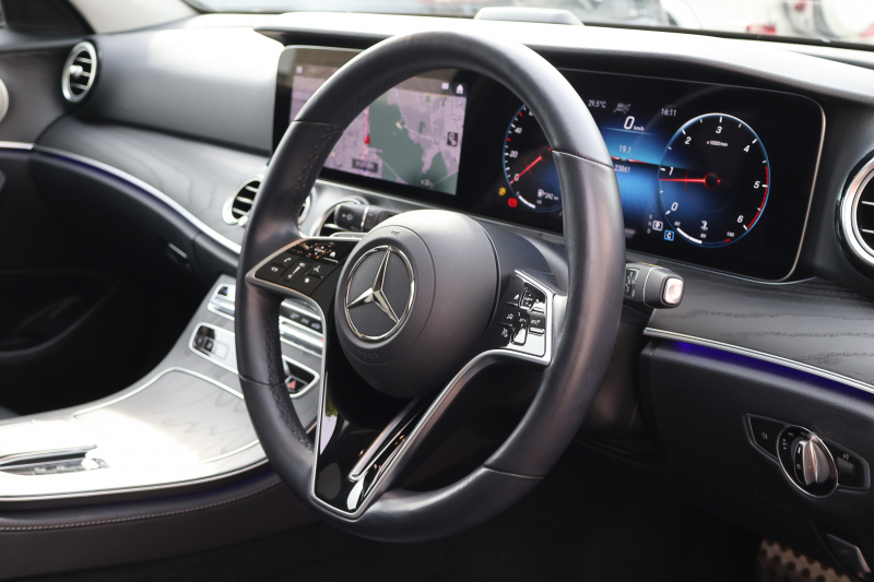 メルセデスベンツ Eクラス E220d 4MATIC ｵｰﾙﾃﾚｲﾝ　後期型 ｴｸｽｸﾙｰｼﾌﾞPKG ｴﾅｼﾞｬｲｼﾞﾝｸﾞPKG ﾚｰﾀﾞｰｾｰﾌﾃｨPKG ﾊﾟﾉﾗﾏSR ﾌﾞﾗｯｸ革 ｼｰﾄﾋｰﾀ ﾍﾞﾝﾁﾚｰﾀ MBUX AR12.3ｲﾝﾁﾅﾋﾞ地ﾃﾞｼﾞ Burmester ﾜｲﾔﾚｽﾁｬｰｼﾞﾝｸﾞ HUD ｴｱｻｽ 純正19ｲﾝﾁAW　2年保証