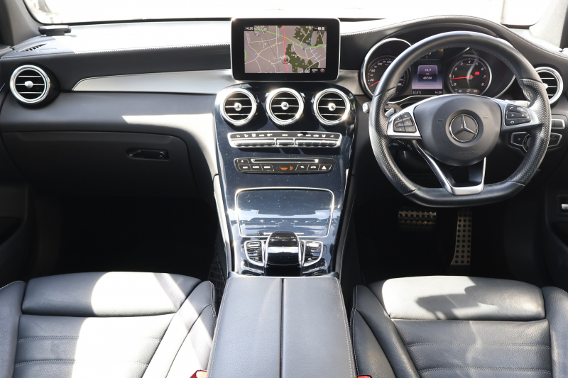 メルセデスベンツ GLC GLC250 4MATIC ｽﾎﾟｰﾂ(本革仕様)　AMGｽﾀｲﾘﾝｸﾞPKG ｴｱﾊﾞﾗﾝｽPKG ﾚｰﾀﾞｰｾｰﾌﾃｨPKG  ﾊﾟﾉﾗﾐｯｸSR 黒革ｼｰﾄ ｼｰﾄﾋｰﾀｰ ｷｰﾚｽGO 純正ﾅﾋﾞ地ﾃﾞｼﾞ 360度ｶﾒﾗｼｽﾃﾑ Burmester  電動Rｹﾞｰﾄ ﾌｯﾄﾄﾗﾝｸOP LEDﾍｯﾄﾞPTS ﾗﾝﾆﾝｸﾞﾎﾞｰﾄﾞ AMG19ｲﾝﾁAW　2年保証
