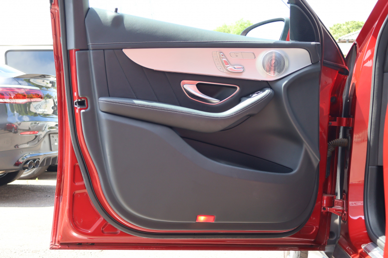 メルセデスベンツ GLC GLC250 4MATIC ｽﾎﾟｰﾂ(本革仕様)　AMGｽﾀｲﾘﾝｸﾞPKG ｴｱﾊﾞﾗﾝｽPKG ﾚｰﾀﾞｰｾｰﾌﾃｨPKG  ﾊﾟﾉﾗﾐｯｸSR 黒革ｼｰﾄ ｼｰﾄﾋｰﾀｰ ｷｰﾚｽGO 純正ﾅﾋﾞ地ﾃﾞｼﾞ 360度ｶﾒﾗｼｽﾃﾑ Burmester  電動Rｹﾞｰﾄ ﾌｯﾄﾄﾗﾝｸOP LEDﾍｯﾄﾞPTS ﾗﾝﾆﾝｸﾞﾎﾞｰﾄﾞ AMG19ｲﾝﾁAW　2年保証