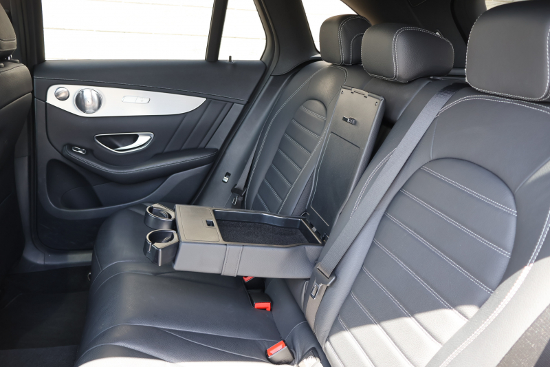 メルセデスベンツ GLC GLC250 4MATIC ｽﾎﾟｰﾂ(本革仕様)　AMGｽﾀｲﾘﾝｸﾞPKG ｴｱﾊﾞﾗﾝｽPKG ﾚｰﾀﾞｰｾｰﾌﾃｨPKG  ﾊﾟﾉﾗﾐｯｸSR 黒革ｼｰﾄ ｼｰﾄﾋｰﾀｰ ｷｰﾚｽGO 純正ﾅﾋﾞ地ﾃﾞｼﾞ 360度ｶﾒﾗｼｽﾃﾑ Burmester  電動Rｹﾞｰﾄ ﾌｯﾄﾄﾗﾝｸOP LEDﾍｯﾄﾞPTS ﾗﾝﾆﾝｸﾞﾎﾞｰﾄﾞ AMG19ｲﾝﾁAW　2年保証