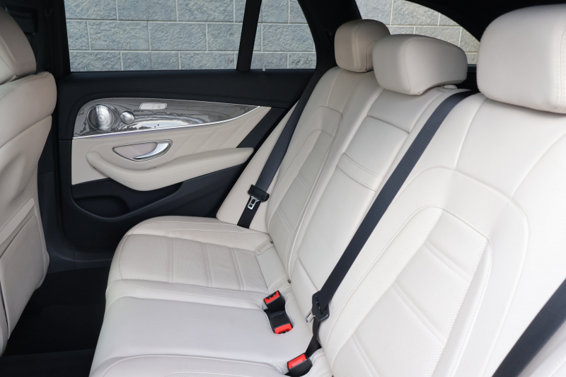 AMG Eクラス E43 4MATIC ｽﾃｰｼｮﾝﾜｺﾞﾝ　ｴｸｽｸﾙｰｼﾌﾞPKG ﾚｰﾀﾞｰｾｰﾌﾃｨPKG ｴｱﾊﾞﾗﾝｽPKG ﾍﾞｰｼﾞｭﾅｯﾊﾟ革 ｼｰﾄﾋｰﾀｰ ﾍﾞﾝﾁﾚｰﾀｰ 純正12.3ｲﾝﾁﾅﾋﾞ地ﾃﾞｼﾞ 360°ｶﾒﾗ Burmesterｻﾗｳﾝﾄﾞ Applecarplay Android Auto ﾌｯﾄﾄﾗﾝｸOP ﾏﾙﾁﾋﾞｰﾑLED AMG20AW　2年保証