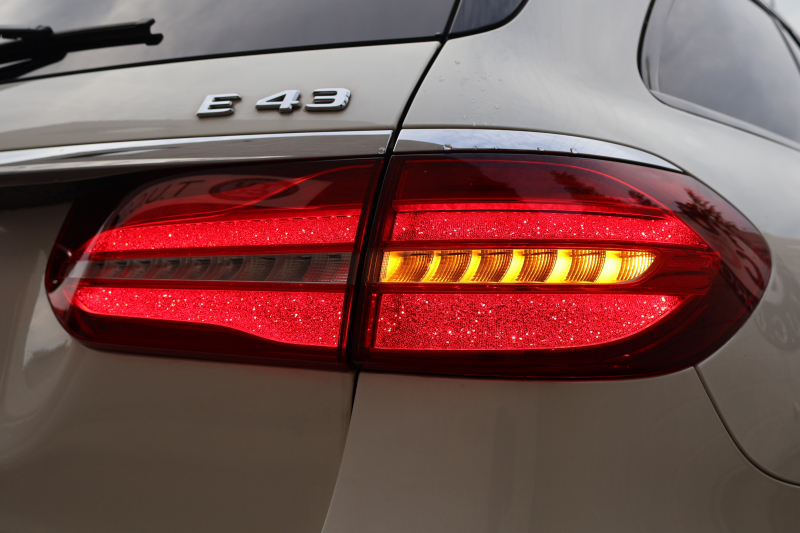 AMG Eクラス E43 4MATIC ｽﾃｰｼｮﾝﾜｺﾞﾝ　ｴｸｽｸﾙｰｼﾌﾞPKG ﾚｰﾀﾞｰｾｰﾌﾃｨPKG ｴｱﾊﾞﾗﾝｽPKG ﾍﾞｰｼﾞｭﾅｯﾊﾟ革 ｼｰﾄﾋｰﾀｰ ﾍﾞﾝﾁﾚｰﾀｰ 純正12.3ｲﾝﾁﾅﾋﾞ地ﾃﾞｼﾞ 360°ｶﾒﾗ Burmesterｻﾗｳﾝﾄﾞ Applecarplay Android Auto ﾌｯﾄﾄﾗﾝｸOP ﾏﾙﾁﾋﾞｰﾑLED AMG20AW　2年保証