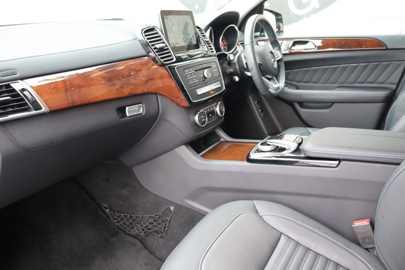 メルセデスベンツ GLS GLS350d 4MATIC ｽﾎﾟｰﾂ　ﾚｰﾀﾞｰｾｰﾌﾃｨPKG AMGｽﾀｲﾘﾝｸﾞ ﾊﾟﾉﾗﾐｯｸSR 黒ﾅｯﾊﾟ革 全席ｼｰﾄﾋｰﾀｰ 純正8ｲﾝﾁﾅﾋﾞ地ﾃﾞｼﾞ 360度ｶﾒﾗ 電動Rｹﾞｰﾄ harman/kardonﾛｼﾞｯｸ7ｻｳﾝﾄﾞｼｽﾃﾑ AppleCarPlay LEDﾍｯﾄﾞ ﾗﾝﾆﾝｸﾞﾎﾞｰﾄﾞ AMG21AW　2年保証