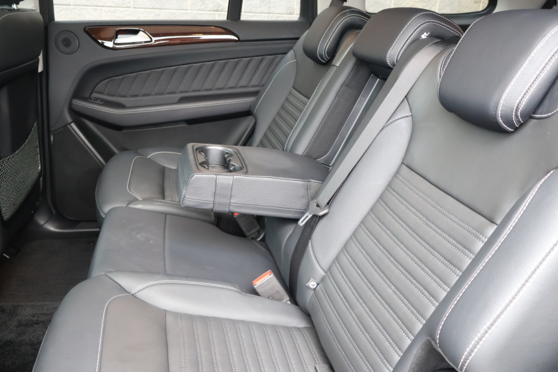 メルセデスベンツ GLS GLS350d 4MATIC ｽﾎﾟｰﾂ　ﾚｰﾀﾞｰｾｰﾌﾃｨPKG AMGｽﾀｲﾘﾝｸﾞ ﾊﾟﾉﾗﾐｯｸSR 黒ﾅｯﾊﾟ革 全席ｼｰﾄﾋｰﾀｰ 純正8ｲﾝﾁﾅﾋﾞ地ﾃﾞｼﾞ 360度ｶﾒﾗ 電動Rｹﾞｰﾄ harman/kardonﾛｼﾞｯｸ7ｻｳﾝﾄﾞｼｽﾃﾑ AppleCarPlay LEDﾍｯﾄﾞ ﾗﾝﾆﾝｸﾞﾎﾞｰﾄﾞ AMG21AW　2年保証