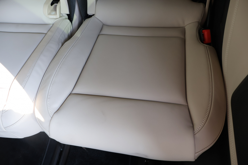メルセデスベンツ Vクラス V220d ｴｸｽｸﾙｰｼﾌﾞ ﾛﾝｸﾞ ﾌﾟﾗﾁﾅｽｲｰﾄ(受注生産)　ﾚｰﾀﾞｰｾｰﾌﾃｨPKG 1ｵｰﾅｰ ﾊﾟﾉﾗﾐｯｸSR 2列目ｴｸｽｸﾙｰｼｰﾌﾞｼｰﾄ ﾍﾞｰｼﾞｭ革ｼｰﾄ ｼｰﾄﾋｰﾀｰ ﾍﾞﾝﾁﾚｰﾀｰ MBUX 10.25ｲﾝﾁﾅﾋﾞ地ﾃﾞｼﾞ AppleCarPlay Burmester 冷蔵庫付ｺﾝｿｰﾙ AMG19AW　2年保証