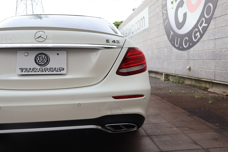 AMG Eクラス E43 4MATIC　ｴｸｽｸﾙｰｼﾌﾞPKG ﾚｰﾀﾞｰｾｰﾌﾃｨPKG ｴｱﾊﾞﾗﾝｽPKG 黒ﾅｯﾊﾟ革 ｼｰﾄﾋｰﾀｰ ﾍﾞﾝﾁﾚｰﾀｰ 純正12.3ｲﾝﾁﾅﾋﾞ地ﾃﾞｼﾞ 360°ｶﾒﾗ Burmesterｻﾗｳﾝﾄﾞ AppleCarPlay Android Auto ﾌｯﾄﾄﾗﾝｸOP ﾏﾙﾁﾋﾞｰﾑLED AMG20AW　2年保証