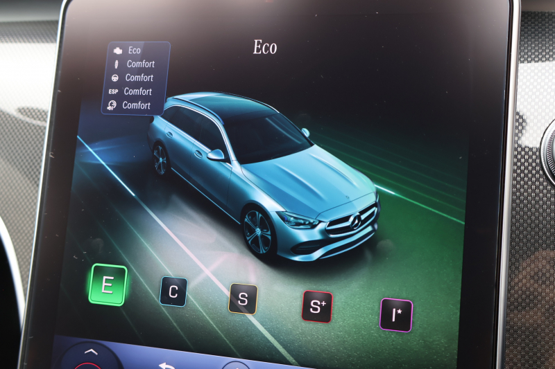 メルセデスベンツ Cクラス C200 ｽﾃｰｼｮﾝﾜｺﾞﾝ AVG(ISG搭載ﾓﾃﾞﾙ)　ﾚｻﾞｰｴｸｽｸﾙｰｼﾌﾞPKG ﾄﾞﾗｲﾊﾞｰｽﾞPKG AMGﾗｲﾝPKG ﾍﾞｰｼｯｸPKG ﾚｰﾀﾞｰｾｰﾌﾃｨPKG 1ｵｰﾅｰ ﾊﾟﾉﾗﾏSR 黒革 ｼｰﾄﾋｰﾀｰ  MBUX ARﾅﾋﾞ地ﾃﾞｼﾞ 360度ｶﾒﾗ  HUD  ﾘｱｱｸｽﾙｽﾃｱﾘﾝｸﾞ AMG18ｲﾝﾁAW　新車保証