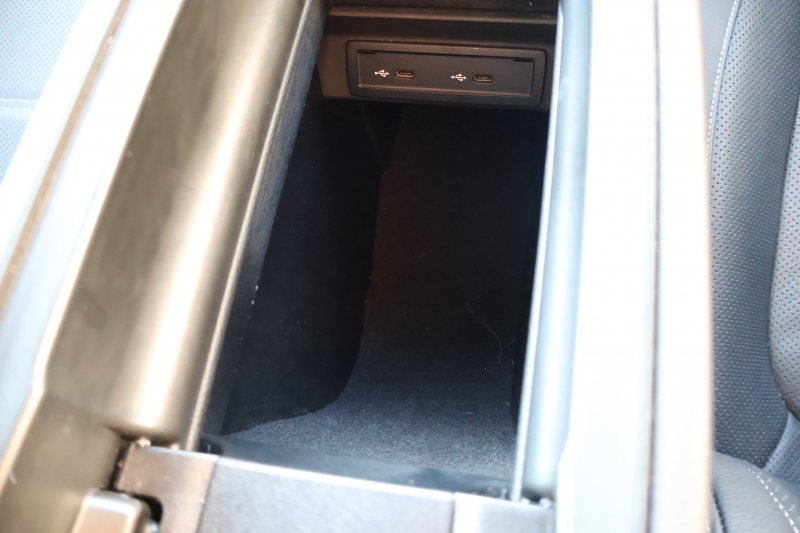 AMG GLB GLB35 4MATIC　AMGｱﾄﾞﾊﾞﾝｽﾄﾞPKG ﾅﾋﾞｹﾞｰｼｮﾝPKG ｴﾅｼﾞｬｲｼﾞﾝｸﾞPKGPLUS ﾚｰﾀﾞｰｾｰﾌﾃｨPKG 1ｵｰﾅｰ ﾊﾟﾉﾗﾐｯｸSR 灰/黒革ｼｰﾄ ｼｰﾄﾋｰﾀｰ ﾍﾞﾝﾁﾚｰﾀｰ MBUX 10.25ｲﾝﾁﾅﾋﾞ地ﾃﾞｼﾞ 360度ｶﾒﾗ ﾜｲﾔﾚｽﾁｬｰｼﾞﾝｸﾞ HUD AMG19AW　2年保証