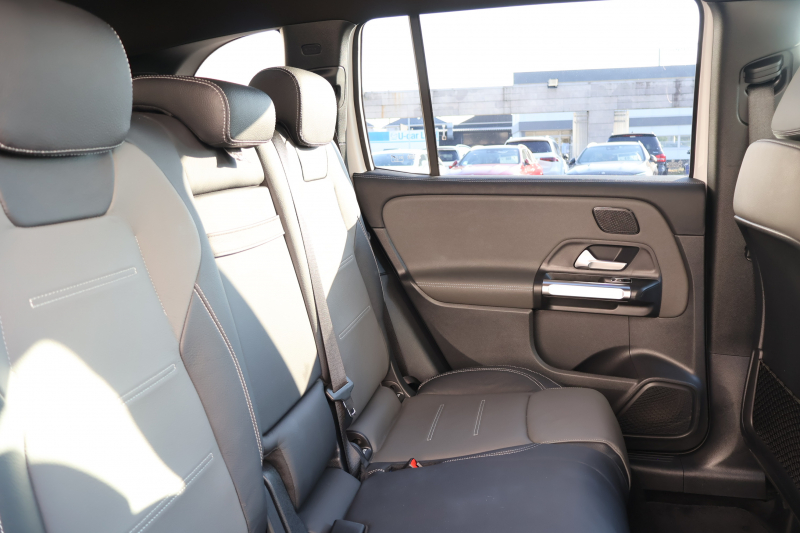AMG GLB GLB35 4MATIC　AMGｱﾄﾞﾊﾞﾝｽﾄﾞPKG ﾅﾋﾞｹﾞｰｼｮﾝPKG ｴﾅｼﾞｬｲｼﾞﾝｸﾞPKGPLUS ﾚｰﾀﾞｰｾｰﾌﾃｨPKG 1ｵｰﾅｰ ﾊﾟﾉﾗﾐｯｸSR 灰/黒革ｼｰﾄ ｼｰﾄﾋｰﾀｰ ﾍﾞﾝﾁﾚｰﾀｰ MBUX 10.25ｲﾝﾁﾅﾋﾞ地ﾃﾞｼﾞ 360度ｶﾒﾗ ﾜｲﾔﾚｽﾁｬｰｼﾞﾝｸﾞ HUD AMG19AW　2年保証