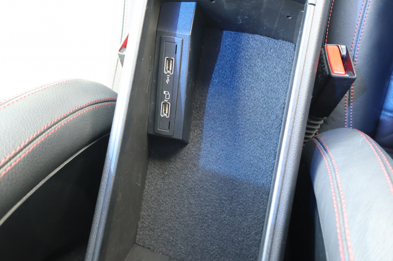 メルセデスベンツ SLCクラス SLC200 ｽﾎﾟｰﾂ　AMGｽﾀｲﾘﾝｸﾞPKG ﾀﾞｲﾅﾐｯｸﾊﾝﾄﾞﾘﾝｸﾞPKG ﾚｰﾀﾞｰｾｰﾌﾃｨPKG ﾏｼﾞｯｸｽｶｲｺﾝﾄﾛｰﾙﾊﾞﾘｵR 黒革 ｼｰﾄﾋｰﾀｰ ｴｱｽｶｰﾌ 純正ﾅﾋﾞ地ﾃﾞｼﾞ harman/kardon Bﾓﾆﾀｰ  LEDﾍｯﾄﾞ AMG18AW　2年保証