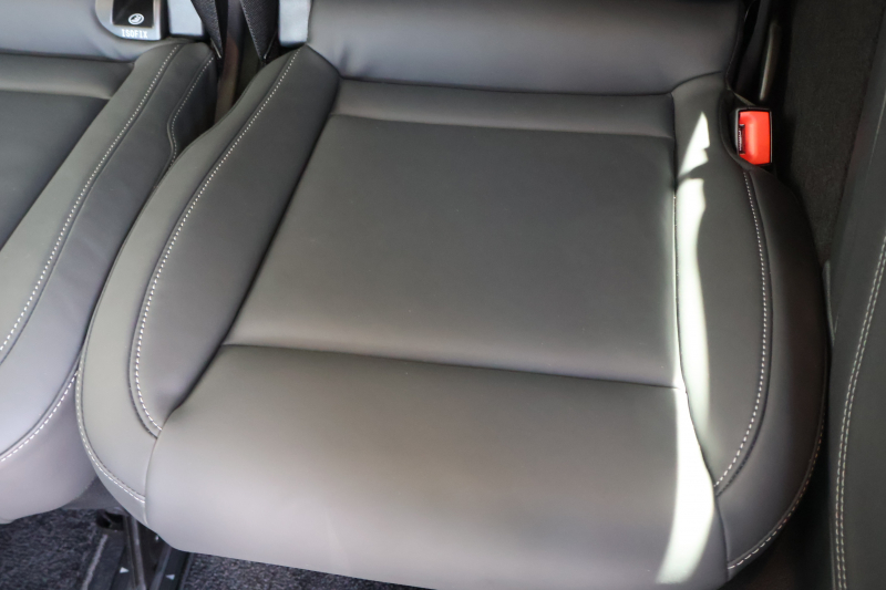 メルセデスベンツ Vクラス V220d ｴｸｽｸﾙｰｼｰﾌﾞ ﾛﾝｸﾞ ﾌﾟﾗﾁﾅｽｲｰﾄ(受注生産ﾓﾃﾞﾙ)　ﾚｰﾀﾞｰｾｰﾌﾃｨPKG 1ｵｰﾅｰ ﾊﾟﾉﾗﾐｯｸSR 黒ﾅｯﾊﾟ革 2列目ｴｸｽｸﾙｰｼﾌﾞｼｰﾄ ｼｰﾄH ﾍﾞﾝﾁﾚｰﾀｰ MBUX 10.25ｲﾝﾁﾅﾋﾞ地ﾃﾞｼﾞ Burmesterｻﾗｳﾝﾄﾞ 冷蔵庫付ｾﾝﾀｰｺﾝｿｰﾙ AMG19AW　新車保証