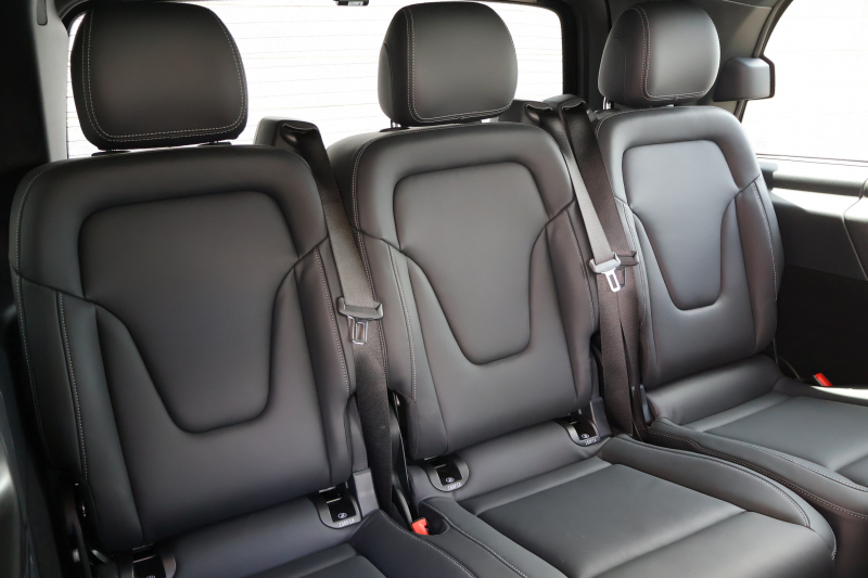 メルセデスベンツ Vクラス V220d ｴｸｽｸﾙｰｼｰﾌﾞ ﾛﾝｸﾞ ﾌﾟﾗﾁﾅｽｲｰﾄ(受注生産ﾓﾃﾞﾙ)　ﾚｰﾀﾞｰｾｰﾌﾃｨPKG 1ｵｰﾅｰ ﾊﾟﾉﾗﾐｯｸSR 黒ﾅｯﾊﾟ革 2列目ｴｸｽｸﾙｰｼﾌﾞｼｰﾄ ｼｰﾄH ﾍﾞﾝﾁﾚｰﾀｰ MBUX 10.25ｲﾝﾁﾅﾋﾞ地ﾃﾞｼﾞ Burmesterｻﾗｳﾝﾄﾞ 冷蔵庫付ｾﾝﾀｰｺﾝｿｰﾙ AMG19AW　新車保証