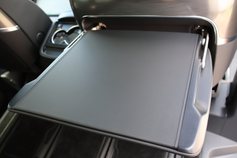 メルセデスベンツ Vクラス V220d ｴｸｽｸﾙｰｼｰﾌﾞ ﾛﾝｸﾞ ﾌﾟﾗﾁﾅｽｲｰﾄ(受注生産ﾓﾃﾞﾙ)　ﾚｰﾀﾞｰｾｰﾌﾃｨPKG 1ｵｰﾅｰ ﾊﾟﾉﾗﾐｯｸSR 黒ﾅｯﾊﾟ革 2列目ｴｸｽｸﾙｰｼﾌﾞｼｰﾄ ｼｰﾄH ﾍﾞﾝﾁﾚｰﾀｰ MBUX 10.25ｲﾝﾁﾅﾋﾞ地ﾃﾞｼﾞ Burmesterｻﾗｳﾝﾄﾞ 冷蔵庫付ｾﾝﾀｰｺﾝｿｰﾙ AMG19AW　新車保証