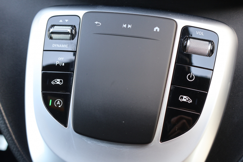 メルセデスベンツ Vクラス V220d ｴｸｽｸﾙｰｼｰﾌﾞ ﾛﾝｸﾞ ﾌﾟﾗﾁﾅｽｲｰﾄ(受注生産ﾓﾃﾞﾙ)　ﾚｰﾀﾞｰｾｰﾌﾃｨPKG 1ｵｰﾅｰ ﾊﾟﾉﾗﾐｯｸSR 黒ﾅｯﾊﾟ革 2列目ｴｸｽｸﾙｰｼﾌﾞｼｰﾄ ｼｰﾄH ﾍﾞﾝﾁﾚｰﾀｰ MBUX 10.25ｲﾝﾁﾅﾋﾞ地ﾃﾞｼﾞ Burmesterｻﾗｳﾝﾄﾞ 冷蔵庫付ｾﾝﾀｰｺﾝｿｰﾙ AMG19AW　新車保証