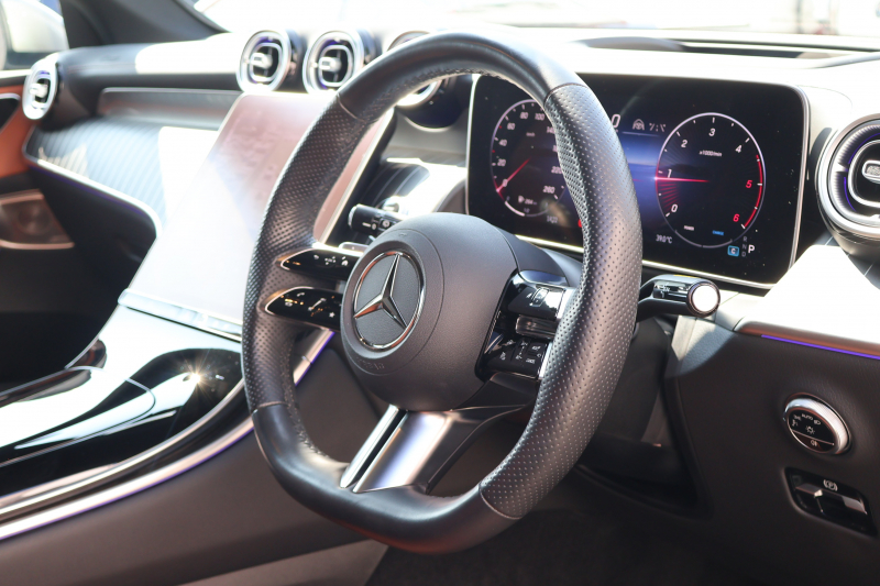 メルセデスベンツ GLC GLC220d 4MATIC(ISG搭載ﾓﾃﾞﾙ) AMGﾗｲﾝPKG　AMGﾚｻﾞｰｴｸｽｸﾙｰｼﾌﾞPKG ﾄﾞﾗｲﾊﾞｰｽﾞPKG 1ｵｰﾅｰ ﾊﾟﾉﾗﾏSR 茶革ｼｰﾄ ｼｰﾄﾋｰﾀｰ MBUX ARﾅﾋﾞ地ﾃﾞｼﾞ AppleCarPlay ﾌｯﾄﾄﾗﾝｸOP ﾜｲﾔﾚｽﾁｬｰｼﾞﾝｸﾞ ﾘｱ・ｱｸｽﾙｽﾃｱ AIRMATICｻｽ AMG19ｲﾝﾁAW　2年保証