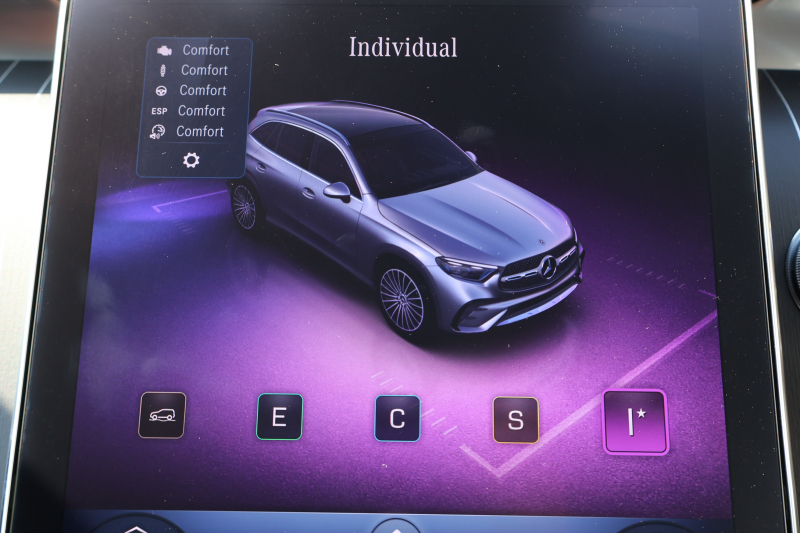 メルセデスベンツ GLC GLC220d 4MATIC(ISG搭載ﾓﾃﾞﾙ) AMGﾗｲﾝPKG　AMGﾚｻﾞｰｴｸｽｸﾙｰｼﾌﾞPKG ﾄﾞﾗｲﾊﾞｰｽﾞPKG 1ｵｰﾅｰ ﾊﾟﾉﾗﾏSR 茶革ｼｰﾄ ｼｰﾄﾋｰﾀｰ MBUX ARﾅﾋﾞ地ﾃﾞｼﾞ AppleCarPlay ﾌｯﾄﾄﾗﾝｸOP ﾜｲﾔﾚｽﾁｬｰｼﾞﾝｸﾞ ﾘｱ・ｱｸｽﾙｽﾃｱ AIRMATICｻｽ AMG19ｲﾝﾁAW　2年保証