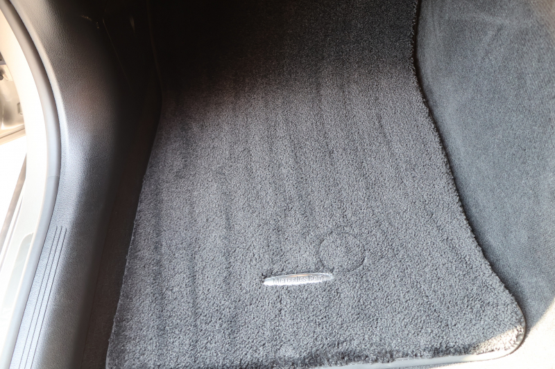 メルセデスベンツ GLC GLC220d 4MATIC(ISG搭載ﾓﾃﾞﾙ) AMGﾗｲﾝPKG　AMGﾚｻﾞｰｴｸｽｸﾙｰｼﾌﾞPKG ﾄﾞﾗｲﾊﾞｰｽﾞPKG 1ｵｰﾅｰ ﾊﾟﾉﾗﾏSR 茶革ｼｰﾄ ｼｰﾄﾋｰﾀｰ MBUX ARﾅﾋﾞ地ﾃﾞｼﾞ AppleCarPlay ﾌｯﾄﾄﾗﾝｸOP ﾜｲﾔﾚｽﾁｬｰｼﾞﾝｸﾞ ﾘｱ・ｱｸｽﾙｽﾃｱ AIRMATICｻｽ AMG19ｲﾝﾁAW　2年保証