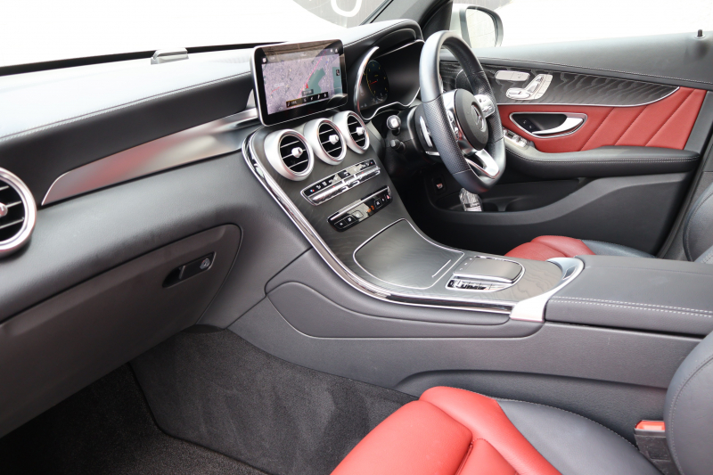 メルセデスベンツ GLCクーペ GLC220d 4MATIC ｸｰﾍﾟ AMGﾗｲﾝ　後期型 ﾚｻﾞｰｴｸｽｸﾙｰｼﾌﾞPKG ﾚｰﾀﾞｰｾｰﾌﾃｨPKG ｴﾅｼﾞｬｲｼﾞﾝｸﾞPKG 1ｵｰﾅｰ ｶﾞﾗｽSR ｸﾗﾝﾍﾞﾘｰ赤革ｼｰﾄ ｼｰﾄﾋｰﾀｰ MBUX 純正10.25ｲﾝﾁﾅﾋﾞ地ﾃﾞｼﾞ ｺｯｸﾋﾟｯﾄDisp AppleCarPlay HUD Rｸﾗｲﾒｰﾄ AMG19ｲﾝﾁAW　2年保証
