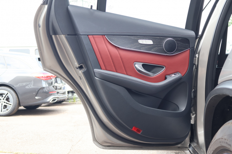 メルセデスベンツ GLCクーペ GLC220d 4MATIC ｸｰﾍﾟ AMGﾗｲﾝ　後期型 ﾚｻﾞｰｴｸｽｸﾙｰｼﾌﾞPKG ﾚｰﾀﾞｰｾｰﾌﾃｨPKG ｴﾅｼﾞｬｲｼﾞﾝｸﾞPKG 1ｵｰﾅｰ ｶﾞﾗｽSR ｸﾗﾝﾍﾞﾘｰ赤革ｼｰﾄ ｼｰﾄﾋｰﾀｰ MBUX 純正10.25ｲﾝﾁﾅﾋﾞ地ﾃﾞｼﾞ ｺｯｸﾋﾟｯﾄDisp AppleCarPlay HUD Rｸﾗｲﾒｰﾄ AMG19ｲﾝﾁAW　2年保証