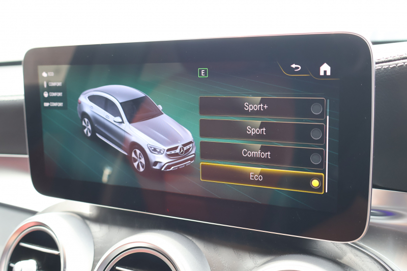 メルセデスベンツ GLCクーペ GLC220d 4MATIC ｸｰﾍﾟ AMGﾗｲﾝ　後期型 ﾚｻﾞｰｴｸｽｸﾙｰｼﾌﾞPKG ﾚｰﾀﾞｰｾｰﾌﾃｨPKG ｴﾅｼﾞｬｲｼﾞﾝｸﾞPKG 1ｵｰﾅｰ ｶﾞﾗｽSR ｸﾗﾝﾍﾞﾘｰ赤革ｼｰﾄ ｼｰﾄﾋｰﾀｰ MBUX 純正10.25ｲﾝﾁﾅﾋﾞ地ﾃﾞｼﾞ ｺｯｸﾋﾟｯﾄDisp AppleCarPlay HUD Rｸﾗｲﾒｰﾄ AMG19ｲﾝﾁAW　2年保証