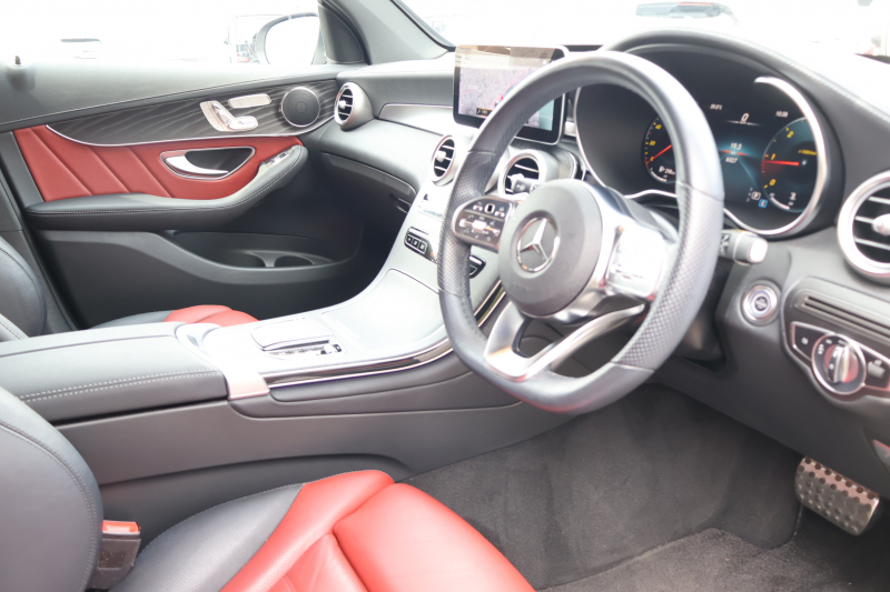 メルセデスベンツ GLCクーペ GLC220d 4MATIC ｸｰﾍﾟ AMGﾗｲﾝ　後期型 ﾚｻﾞｰｴｸｽｸﾙｰｼﾌﾞPKG ﾚｰﾀﾞｰｾｰﾌﾃｨPKG ｴﾅｼﾞｬｲｼﾞﾝｸﾞPKG 1ｵｰﾅｰ ｶﾞﾗｽSR ｸﾗﾝﾍﾞﾘｰ赤革ｼｰﾄ ｼｰﾄﾋｰﾀｰ MBUX 純正10.25ｲﾝﾁﾅﾋﾞ地ﾃﾞｼﾞ ｺｯｸﾋﾟｯﾄDisp AppleCarPlay HUD Rｸﾗｲﾒｰﾄ AMG19ｲﾝﾁAW　2年保証