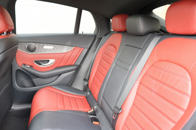 メルセデスベンツ GLCクーペ GLC220d 4MATIC ｸｰﾍﾟ AMGﾗｲﾝ　後期型 ﾚｻﾞｰｴｸｽｸﾙｰｼﾌﾞPKG ﾚｰﾀﾞｰｾｰﾌﾃｨPKG ｴﾅｼﾞｬｲｼﾞﾝｸﾞPKG 1ｵｰﾅｰ ｶﾞﾗｽSR ｸﾗﾝﾍﾞﾘｰ赤革ｼｰﾄ ｼｰﾄﾋｰﾀｰ MBUX 純正10.25ｲﾝﾁﾅﾋﾞ地ﾃﾞｼﾞ ｺｯｸﾋﾟｯﾄDisp AppleCarPlay HUD Rｸﾗｲﾒｰﾄ AMG19ｲﾝﾁAW　2年保証