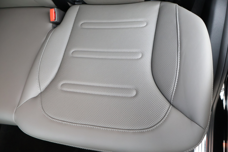 メルセデスベンツ Gクラス G400d AMGﾗｲﾝ G manufakturﾌﾟﾛｸﾞﾗﾑ　ﾗｸﾞｼﾞｭｱﾘｰPKG ﾚｰﾀﾞｰｾｰﾌﾃｨPKG ｶﾞﾗｽSR 灰ﾅｯﾊﾟ革 ｼｰﾄH ﾍﾞﾝﾁﾚｰﾀｰ 純正12.3ｲﾝﾁﾅﾋﾞ地ﾃﾞｼﾞ Burmesterｻﾗｳﾝﾄﾞ AppleCarPlay 360度ｶﾒﾗ  ｱﾀﾞﾌﾟﾃｨﾌﾞﾀﾞﾝﾋﾟﾝｸﾞ AMG20AW　2年保証