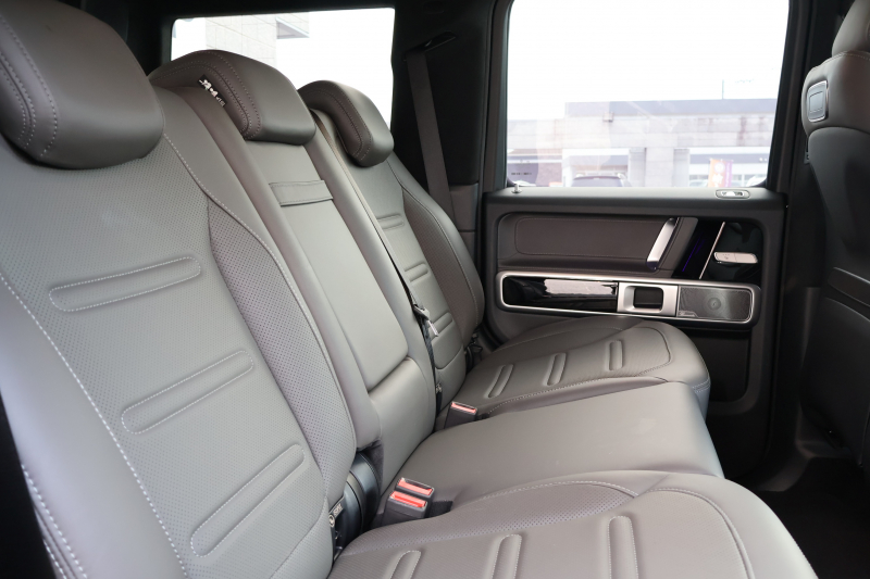 メルセデスベンツ Gクラス G400d AMGﾗｲﾝ G manufakturﾌﾟﾛｸﾞﾗﾑ　ﾗｸﾞｼﾞｭｱﾘｰPKG ﾚｰﾀﾞｰｾｰﾌﾃｨPKG ｶﾞﾗｽSR 灰ﾅｯﾊﾟ革 ｼｰﾄH ﾍﾞﾝﾁﾚｰﾀｰ 純正12.3ｲﾝﾁﾅﾋﾞ地ﾃﾞｼﾞ Burmesterｻﾗｳﾝﾄﾞ AppleCarPlay 360度ｶﾒﾗ  ｱﾀﾞﾌﾟﾃｨﾌﾞﾀﾞﾝﾋﾟﾝｸﾞ AMG20AW　2年保証