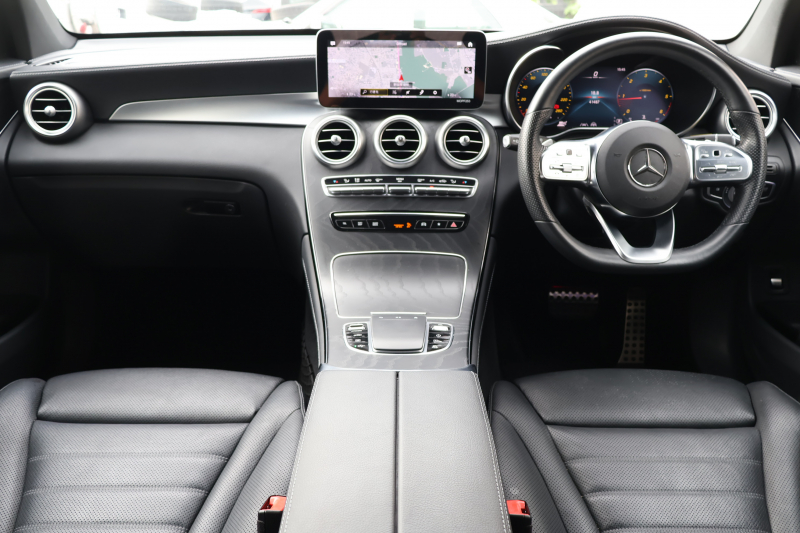 メルセデスベンツ GLC GLC220d 4MATIC AMGﾗｲﾝ　後期型 ﾚｻﾞｰｴｸｽｸﾙｰｼﾌﾞPKG ﾚｰﾀﾞｰｾｰﾌﾃｨPKG ｴｱﾊﾞﾗﾝｽPKG ﾊﾟﾉﾗﾐｯｸSR 黒革 ｼｰﾄﾋｰﾀ ﾍﾞﾝﾁﾚｰﾀ MBUX 純正10.25ｲﾝﾁﾅﾋﾞ地ﾃﾞｼﾞ ｺｯｸﾋﾟｯﾄDisp 360°ｶﾒﾗ Burmester ﾌｯﾄﾄﾗﾝｸOP HUD AMG19ｲﾝﾁAW　2年保証