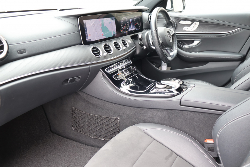 メルセデスベンツ Eクラス E250 ｽﾃｰｼｮﾝﾜｺﾞﾝ AVG ｽﾎﾟｰﾂ　AMGｽﾀｲﾘﾝｸﾞPKG ﾚｰﾀﾞｰｾｰﾌﾃｨPKG 黒ﾊｰﾌ革 ｼｰﾄﾋｰﾀｰ 純正ﾅﾋﾞ地ﾃﾞｼﾞ 360°ｶﾒﾗ Applecarplay Android Auto 電動Rｹﾞｰﾄ ﾌｯﾄﾄﾗﾝｸOP ﾏﾙﾁﾋﾞｰﾑLED HUD PTS AMG19AW　2年保証