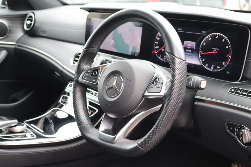 メルセデスベンツ Eクラス E250 ｽﾃｰｼｮﾝﾜｺﾞﾝ AVG ｽﾎﾟｰﾂ　AMGｽﾀｲﾘﾝｸﾞPKG ﾚｰﾀﾞｰｾｰﾌﾃｨPKG 黒ﾊｰﾌ革 ｼｰﾄﾋｰﾀｰ 純正ﾅﾋﾞ地ﾃﾞｼﾞ 360°ｶﾒﾗ Applecarplay Android Auto 電動Rｹﾞｰﾄ ﾌｯﾄﾄﾗﾝｸOP ﾏﾙﾁﾋﾞｰﾑLED HUD PTS AMG19AW　2年保証