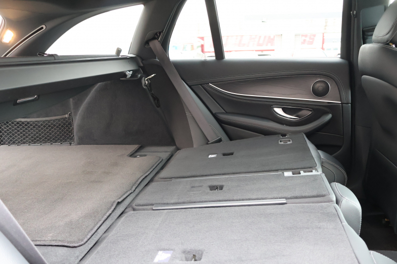 メルセデスベンツ Eクラス E250 ｽﾃｰｼｮﾝﾜｺﾞﾝ AVG ｽﾎﾟｰﾂ　AMGｽﾀｲﾘﾝｸﾞPKG ﾚｰﾀﾞｰｾｰﾌﾃｨPKG 黒ﾊｰﾌ革 ｼｰﾄﾋｰﾀｰ 純正ﾅﾋﾞ地ﾃﾞｼﾞ 360°ｶﾒﾗ Applecarplay Android Auto 電動Rｹﾞｰﾄ ﾌｯﾄﾄﾗﾝｸOP ﾏﾙﾁﾋﾞｰﾑLED HUD PTS AMG19AW　2年保証