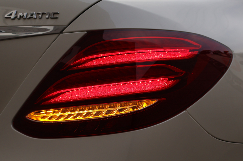 メルセデスベンツ Eクラス E400 4MATIC ｴｸｽｸﾙｰｼﾌﾞ　左ﾊﾝﾄﾞﾙ ｴｸｽｸﾙｰｼｰﾌﾞPKG ﾚｰﾀﾞｰｾｰﾌﾃｨPKG ﾊﾟﾉﾗﾐｯｸSR 黒ﾅｯﾊﾟ革 ｼｰﾄﾋｰﾀｰ ﾍﾞﾝﾁﾚｰﾀ 純正12.3ｲﾝﾁﾅﾋﾞ地ﾃﾞｼﾞ 360°ｶﾒﾗ Burmesterｻﾗｳﾝﾄﾞ Applecarplay Android Auto ﾌｯﾄﾄﾗﾝｸOP ﾏﾙﾁﾋﾞｰﾑLED PTS 専用18AW　2年保証