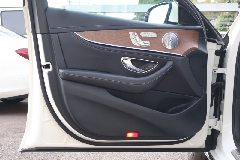 メルセデスベンツ Eクラス E400 4MATIC ｴｸｽｸﾙｰｼﾌﾞ　左ﾊﾝﾄﾞﾙ ｴｸｽｸﾙｰｼｰﾌﾞPKG ﾚｰﾀﾞｰｾｰﾌﾃｨPKG ﾊﾟﾉﾗﾐｯｸSR 黒ﾅｯﾊﾟ革 ｼｰﾄﾋｰﾀｰ ﾍﾞﾝﾁﾚｰﾀ 純正12.3ｲﾝﾁﾅﾋﾞ地ﾃﾞｼﾞ 360°ｶﾒﾗ Burmesterｻﾗｳﾝﾄﾞ Applecarplay Android Auto ﾌｯﾄﾄﾗﾝｸOP ﾏﾙﾁﾋﾞｰﾑLED PTS 専用18AW　2年保証