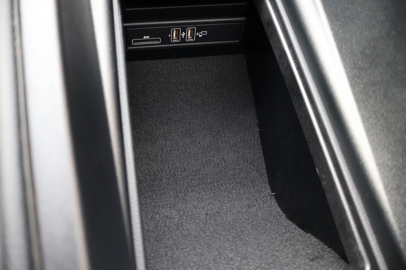 メルセデスベンツ Eクラス E400 4MATIC ｴｸｽｸﾙｰｼﾌﾞ　左ﾊﾝﾄﾞﾙ ｴｸｽｸﾙｰｼｰﾌﾞPKG ﾚｰﾀﾞｰｾｰﾌﾃｨPKG ﾊﾟﾉﾗﾐｯｸSR 黒ﾅｯﾊﾟ革 ｼｰﾄﾋｰﾀｰ ﾍﾞﾝﾁﾚｰﾀ 純正12.3ｲﾝﾁﾅﾋﾞ地ﾃﾞｼﾞ 360°ｶﾒﾗ Burmesterｻﾗｳﾝﾄﾞ Applecarplay Android Auto ﾌｯﾄﾄﾗﾝｸOP ﾏﾙﾁﾋﾞｰﾑLED PTS 専用18AW　2年保証