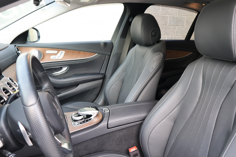 メルセデスベンツ Eクラス E400 4MATIC ｴｸｽｸﾙｰｼﾌﾞ　左ﾊﾝﾄﾞﾙ ｴｸｽｸﾙｰｼｰﾌﾞPKG ﾚｰﾀﾞｰｾｰﾌﾃｨPKG ﾊﾟﾉﾗﾐｯｸSR 黒ﾅｯﾊﾟ革 ｼｰﾄﾋｰﾀｰ ﾍﾞﾝﾁﾚｰﾀ 純正12.3ｲﾝﾁﾅﾋﾞ地ﾃﾞｼﾞ 360°ｶﾒﾗ Burmesterｻﾗｳﾝﾄﾞ Applecarplay Android Auto ﾌｯﾄﾄﾗﾝｸOP ﾏﾙﾁﾋﾞｰﾑLED PTS 専用18AW　2年保証