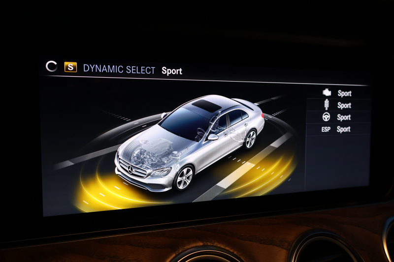 メルセデスベンツ Eクラス E400 4MATIC ｴｸｽｸﾙｰｼﾌﾞ　左ﾊﾝﾄﾞﾙ ｴｸｽｸﾙｰｼｰﾌﾞPKG ﾚｰﾀﾞｰｾｰﾌﾃｨPKG ﾊﾟﾉﾗﾐｯｸSR 黒ﾅｯﾊﾟ革 ｼｰﾄﾋｰﾀｰ ﾍﾞﾝﾁﾚｰﾀ 純正12.3ｲﾝﾁﾅﾋﾞ地ﾃﾞｼﾞ 360°ｶﾒﾗ Burmesterｻﾗｳﾝﾄﾞ Applecarplay Android Auto ﾌｯﾄﾄﾗﾝｸOP ﾏﾙﾁﾋﾞｰﾑLED PTS 専用18AW　2年保証