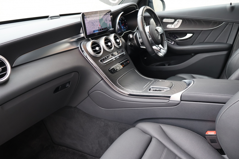 AMG GLC GLC43 4MATIC　後期 ﾚｻﾞｰｴｸｽｸﾙｰｼﾌﾞPKG ﾚｰﾀﾞｰｾｰﾌﾃｨPKG ｴｱﾊﾞﾗﾝｽPKG 1ｵｰﾅｰ ﾊﾟﾉﾗﾏSR 黒革ｼｰﾄ ｼｰﾄﾋｰﾀ ﾍﾞﾝﾁﾚｰﾀ MBUX 純正10.25ｲﾝﾁﾅﾋﾞ地ﾃﾞｼﾞ ｺｯｸﾋﾟｯﾄDisp 360°ｶﾒﾗ Burmester PTS 電動Rｹﾞｰﾄ HUD AMG20ｲﾝﾁAW　2年保証