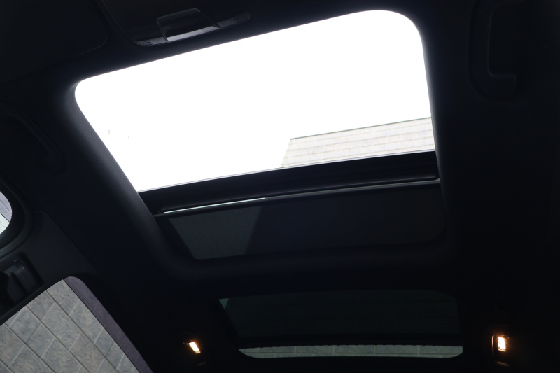 AMG GLC GLC43 4MATIC　後期 ﾚｻﾞｰｴｸｽｸﾙｰｼﾌﾞPKG ﾚｰﾀﾞｰｾｰﾌﾃｨPKG ｴｱﾊﾞﾗﾝｽPKG 1ｵｰﾅｰ ﾊﾟﾉﾗﾏSR 黒革ｼｰﾄ ｼｰﾄﾋｰﾀ ﾍﾞﾝﾁﾚｰﾀ MBUX 純正10.25ｲﾝﾁﾅﾋﾞ地ﾃﾞｼﾞ ｺｯｸﾋﾟｯﾄDisp 360°ｶﾒﾗ Burmester PTS 電動Rｹﾞｰﾄ HUD AMG20ｲﾝﾁAW　2年保証