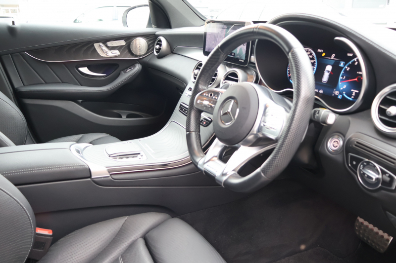 AMG GLC GLC43 4MATIC　後期 ﾚｻﾞｰｴｸｽｸﾙｰｼﾌﾞPKG ﾚｰﾀﾞｰｾｰﾌﾃｨPKG ｴｱﾊﾞﾗﾝｽPKG 1ｵｰﾅｰ ﾊﾟﾉﾗﾏSR 黒革ｼｰﾄ ｼｰﾄﾋｰﾀ ﾍﾞﾝﾁﾚｰﾀ MBUX 純正10.25ｲﾝﾁﾅﾋﾞ地ﾃﾞｼﾞ ｺｯｸﾋﾟｯﾄDisp 360°ｶﾒﾗ Burmester PTS 電動Rｹﾞｰﾄ HUD AMG20ｲﾝﾁAW　2年保証