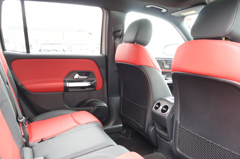 AMG GLB GLB35 4MATIC　AMGﾊﾟﾌｫｰﾏﾝｽｽﾃｱﾘﾝｸﾞ＆ﾄﾞﾗｲﾌﾞｺﾝﾄﾛｰﾙｽｲｯﾁ ｱﾄﾞﾊﾞﾝｽﾄﾞPKG ﾚｰﾀﾞｰｾｰﾌﾃｨPKG ﾊﾟﾉﾗﾐｯｸSR 赤/黒革ｼｰﾄ ｼｰﾄﾋｰﾀｰ MBUX 10.25ｲﾝﾁﾅﾋﾞ地ﾃﾞｼﾞ 360度ｶﾒﾗ ﾜｲﾔﾚｽﾁｬｰｼﾞﾝｸﾞ HUD AMG19AW　新車保証